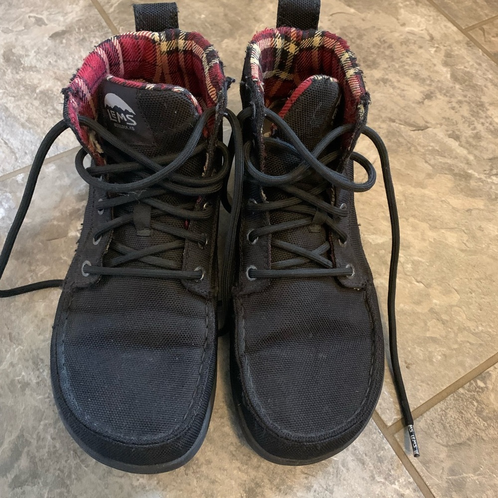 Lems black canvas lace up boulder boots